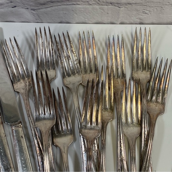 Antique Niagara Silver Plate Flatware 3 Pounds Forks Spoons Butter Knives - Picture 10 of 11